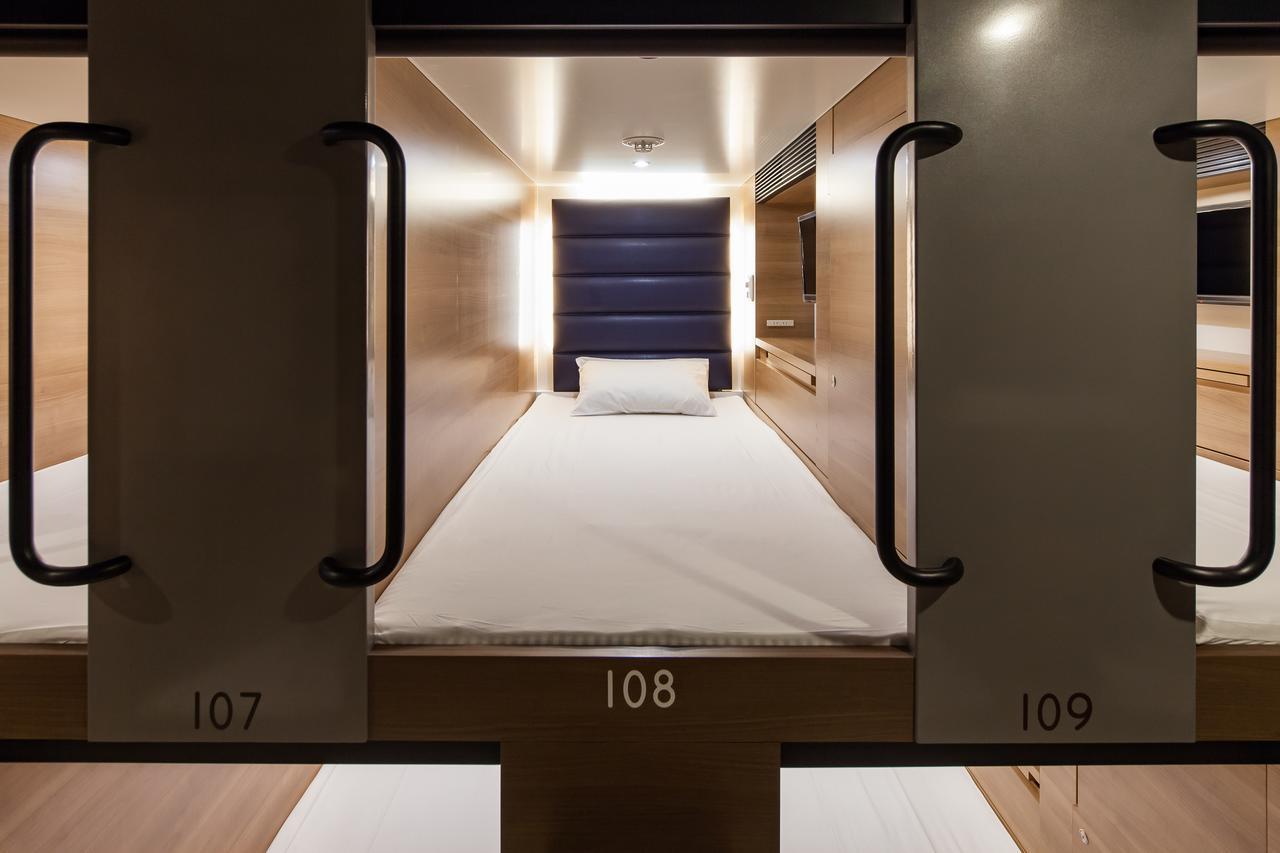 Y'S Cabin Yokohama Kannai Exteriör bild